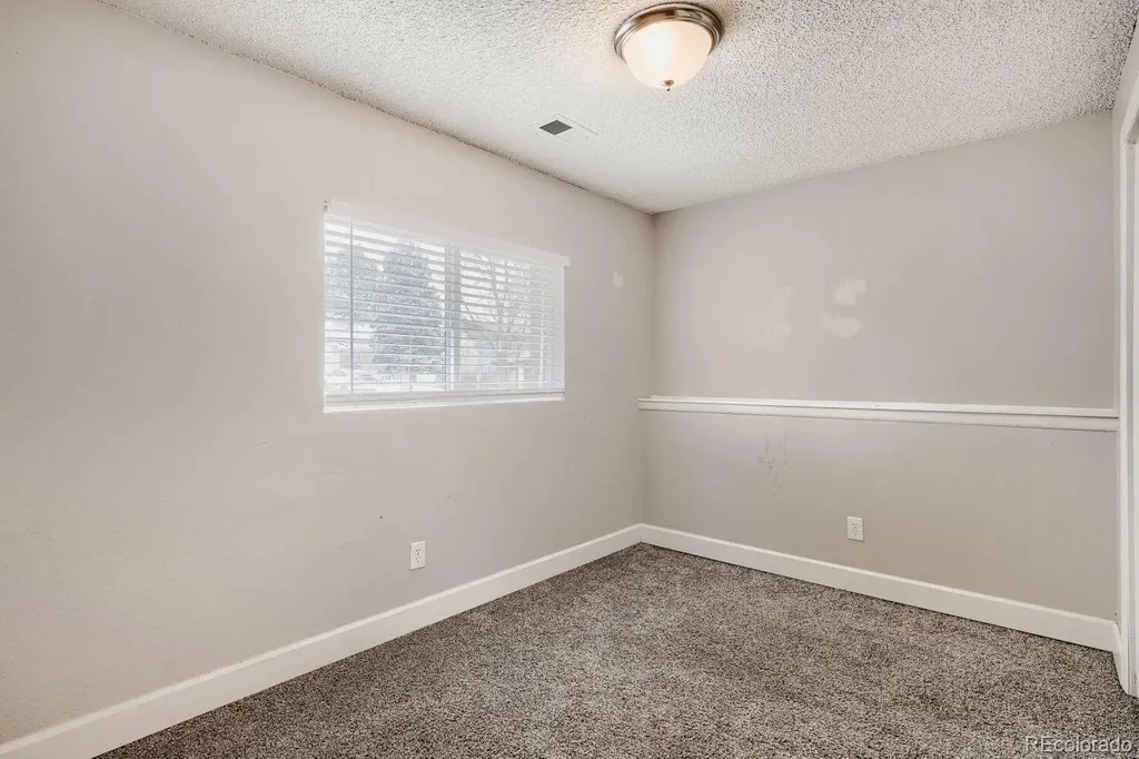 2061 S Richfield Street Aurora CO 80013
