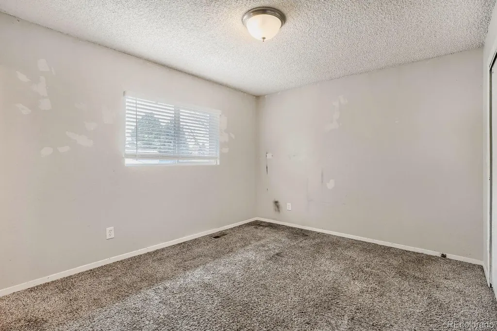 2061 S Richfield Street Aurora CO 80013