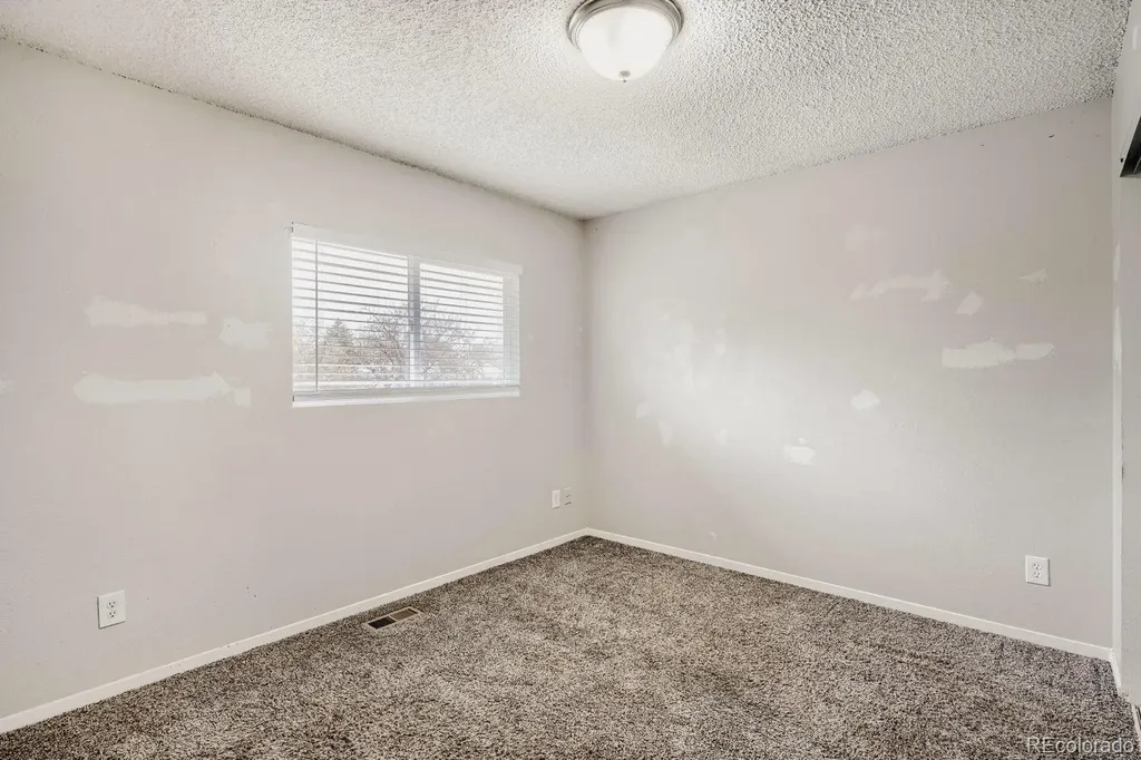 2061 S Richfield Street Aurora CO 80013
