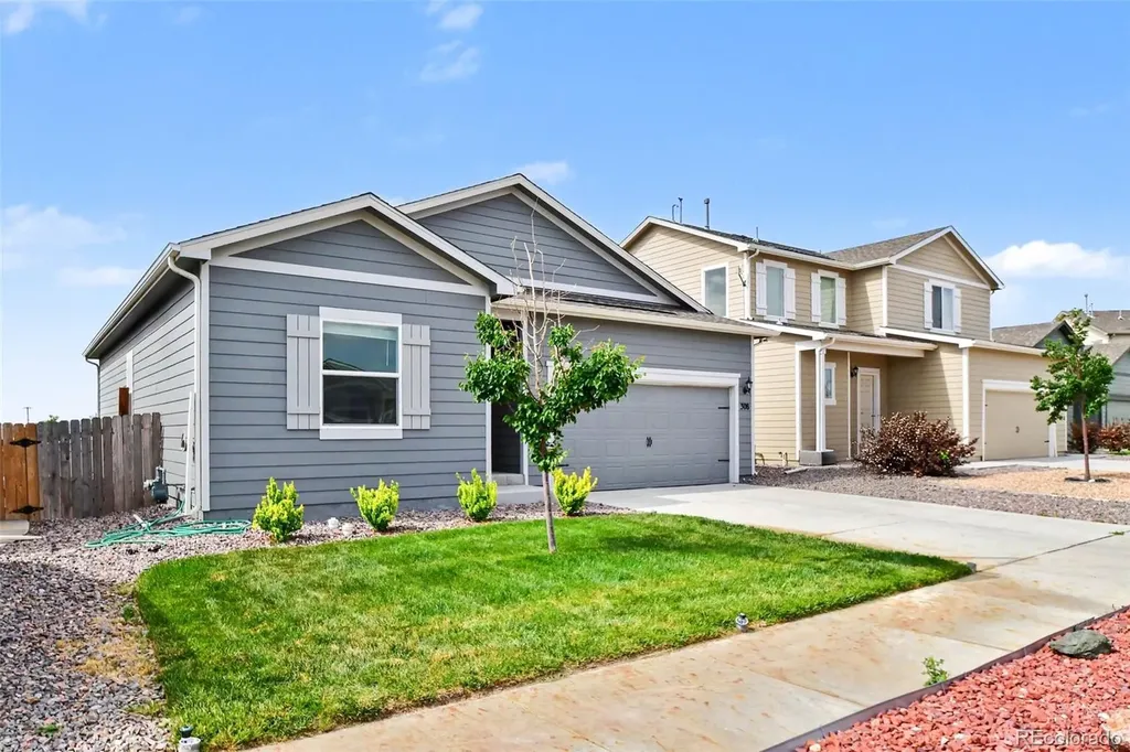 308 Foster Avenue Keenesburg CO 80643