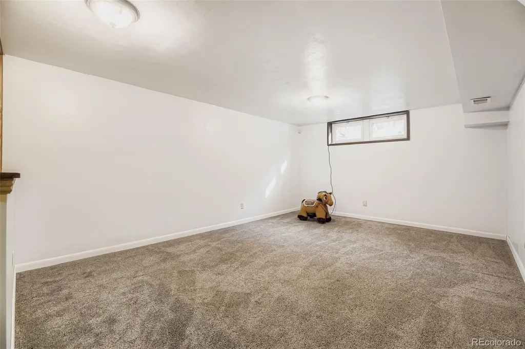1385 S Vrain Way Denver CO 80219