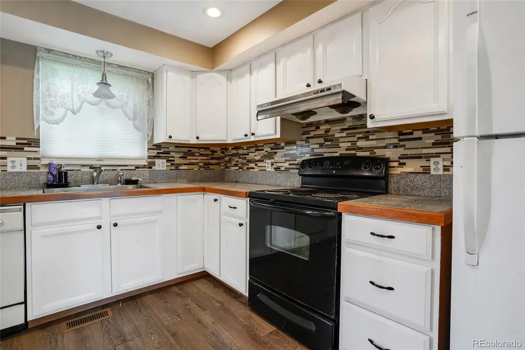 6180 S Garland Street Littleton CO 80123