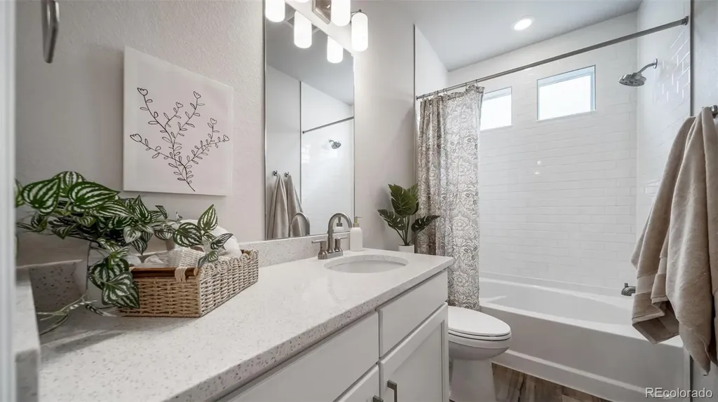 5002 N Tempe Street Aurora CO 80019