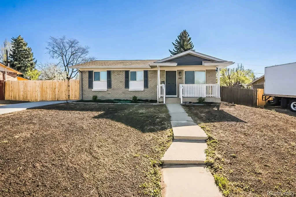 842 S Worchester Street Aurora CO 80012