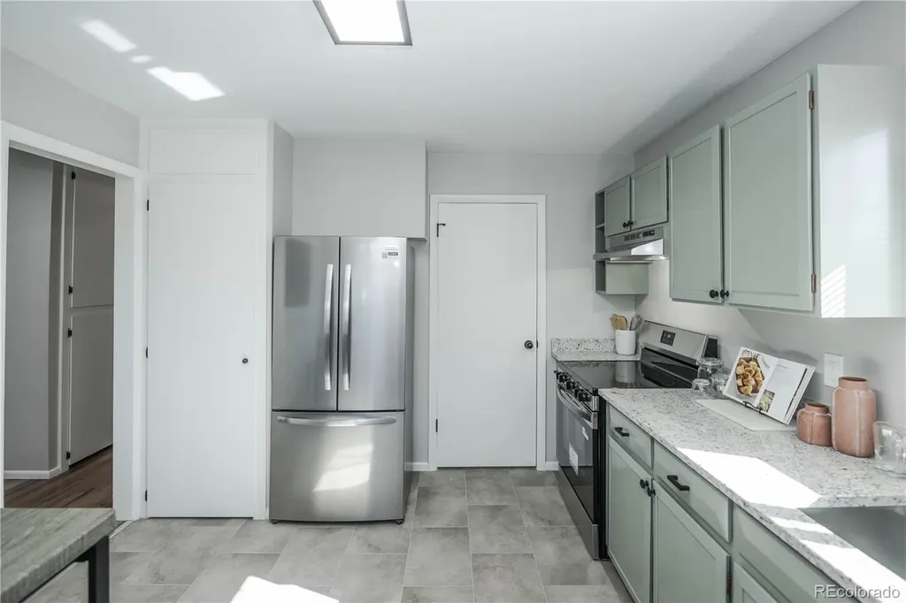 842 S Worchester Street Aurora CO 80012