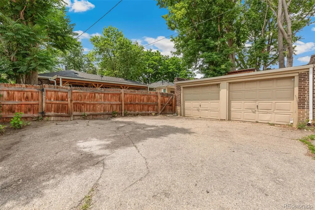 2520-2522 Yates Street Denver CO 80212