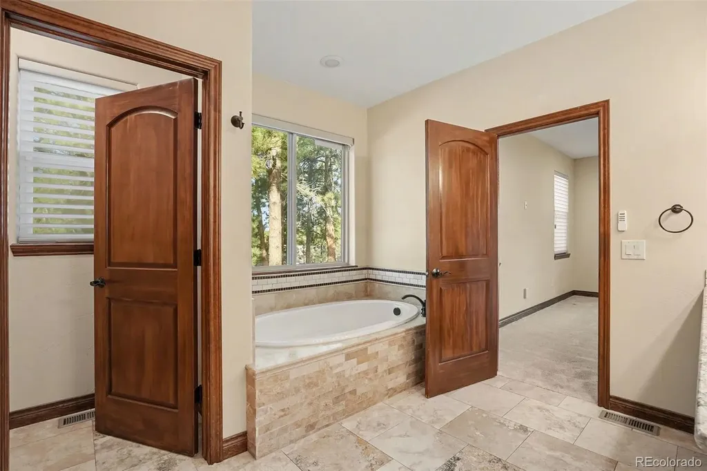 7936 Monarch Road Larkspur CO 80118