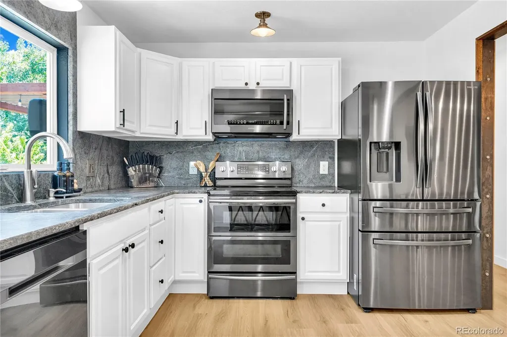 4321 E 109th Avenue Denver CO 80233