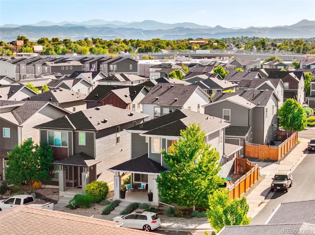 6893 Canosa Denver CO 80221