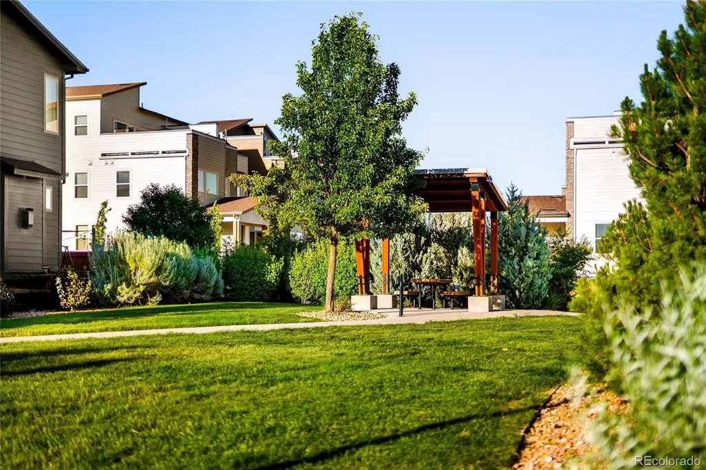 6893 Canosa Denver CO 80221