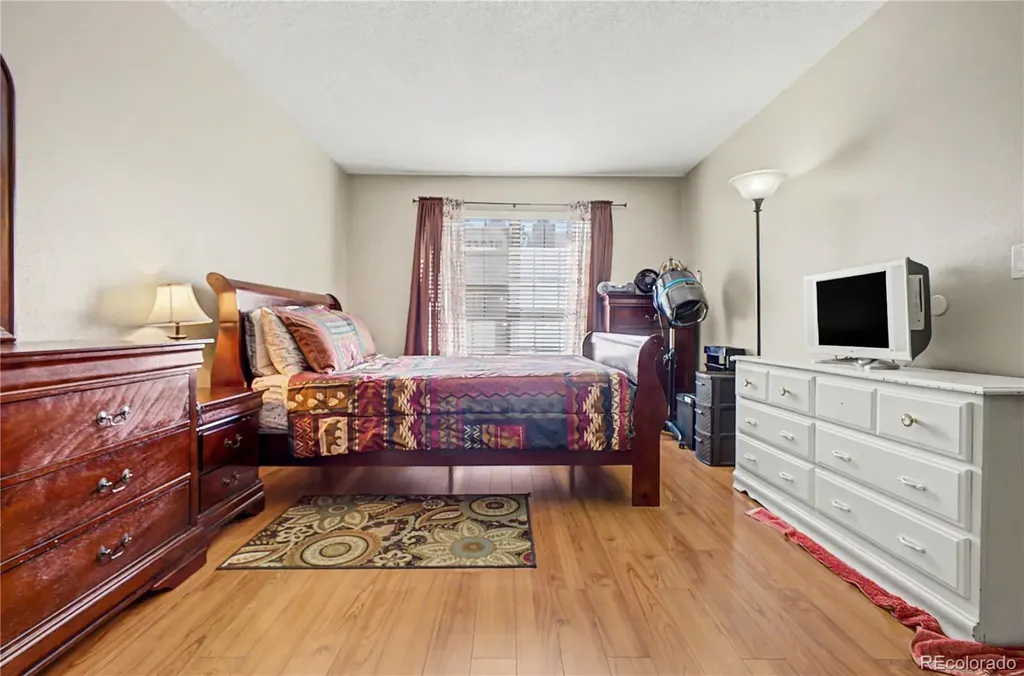 942 S Walden Street Aurora CO 80017