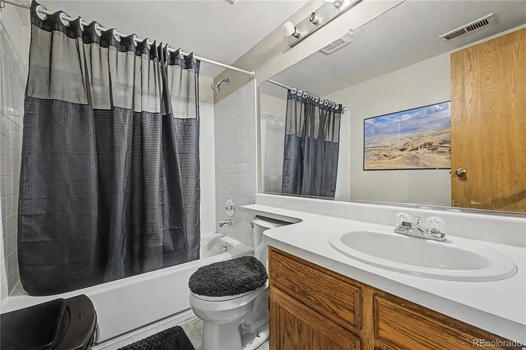 942 S Walden Street Aurora CO 80017