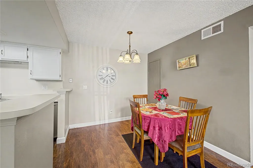942 S Walden Street Aurora CO 80017