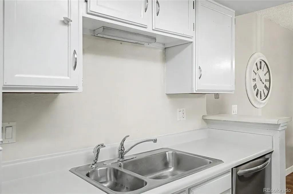 942 S Walden Street Aurora CO 80017