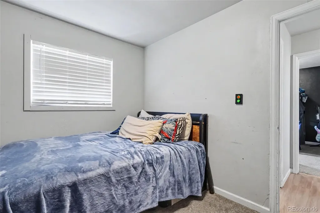 2610 Glenwood Drive Colorado Springs CO 80906