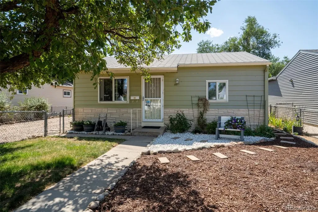 7811 Olive Street Commerce City CO 80022