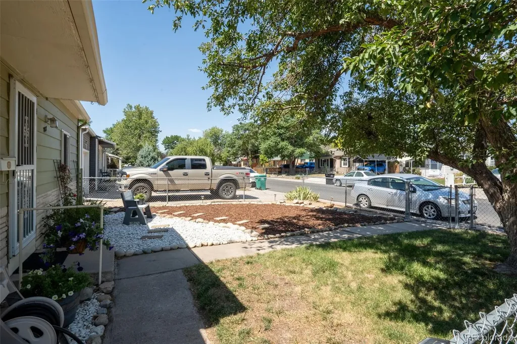 7811 Olive Street Commerce City CO 80022