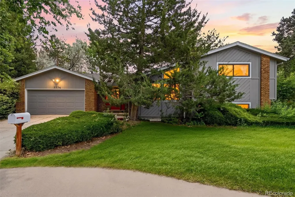 7774 S Oneida Court Centennial CO 80112