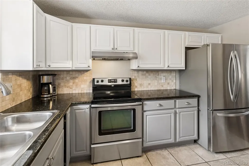 1521 S Carr Street Lakewood CO 80232