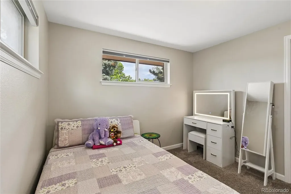 1521 S Carr Street Lakewood CO 80232