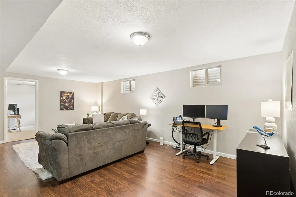 1521 S Carr Street Lakewood CO 80232