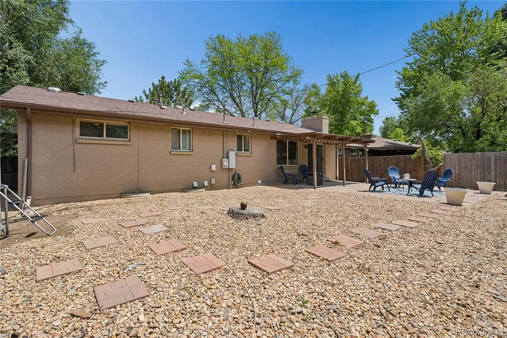 1521 S Carr Street Lakewood CO 80232