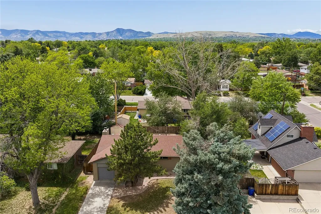 1521 S Carr Street Lakewood CO 80232