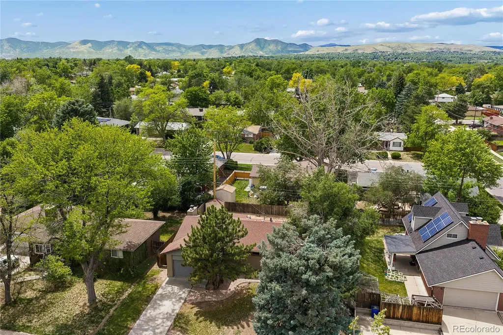 1521 S Carr Street Lakewood CO 80232