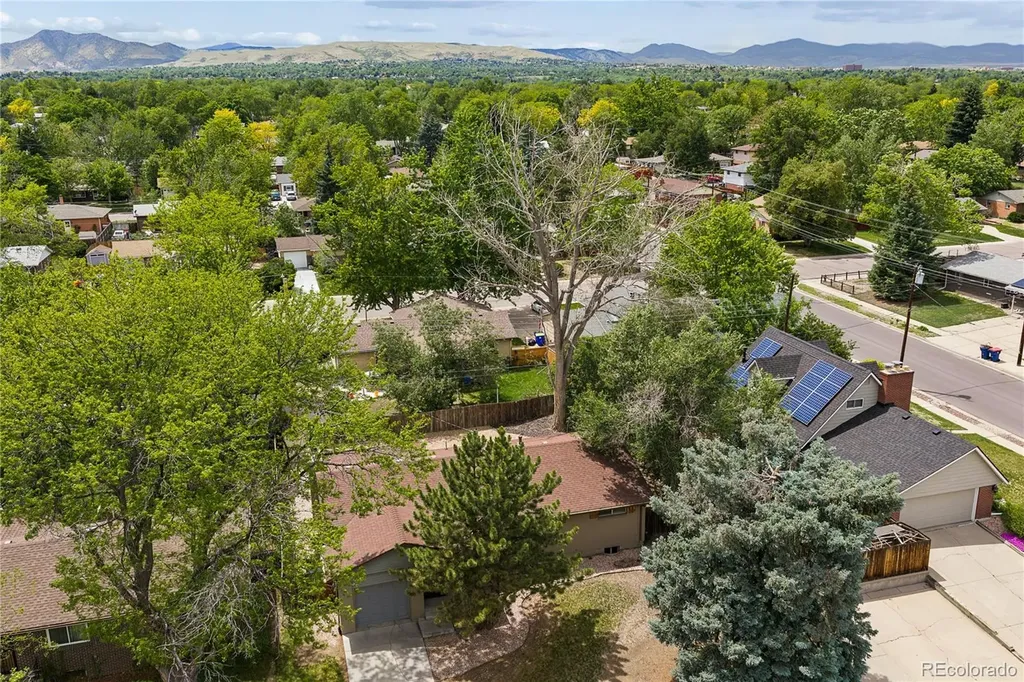 1521 S Carr Street Lakewood CO 80232