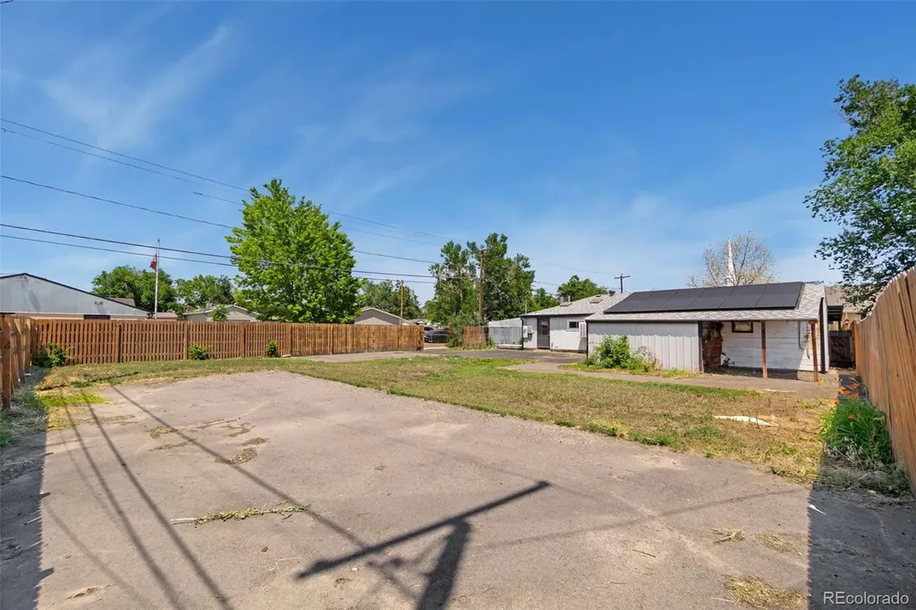 7091 Leyden Street Commerce City CO 80022
