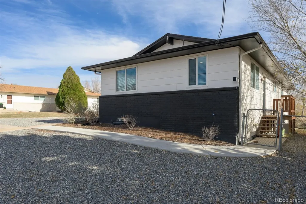 6338 Julian Street Denver CO 80221