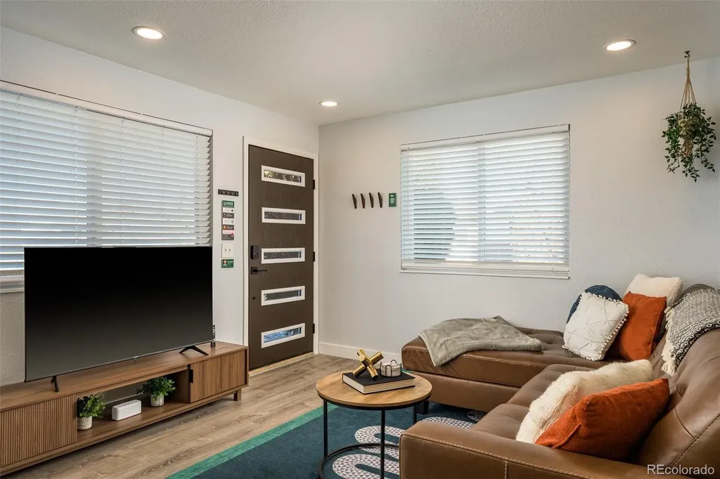 6338 Julian Street Denver CO 80221