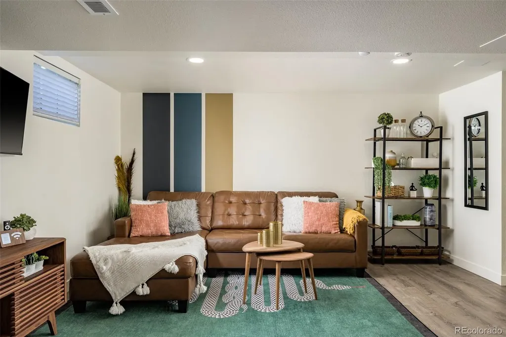 6338 Julian Street Denver CO 80221