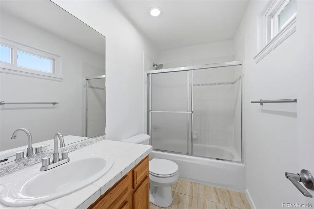 8511 S Upham Way Littleton CO 80128