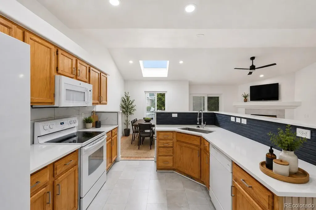 8511 S Upham Way Littleton CO 80128