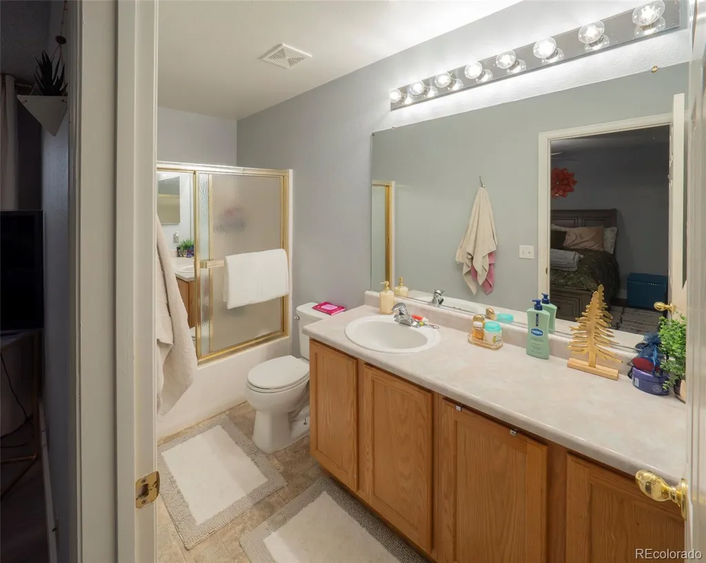 21376 E 40th Place Denver CO 80249