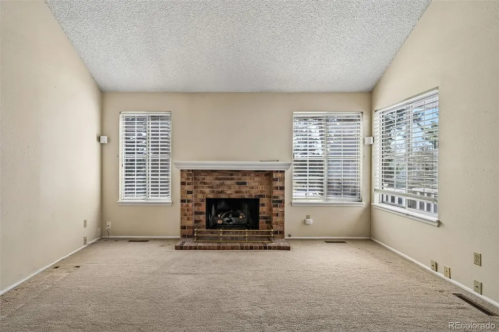 3990 S Rifle Court Aurora CO 80013
