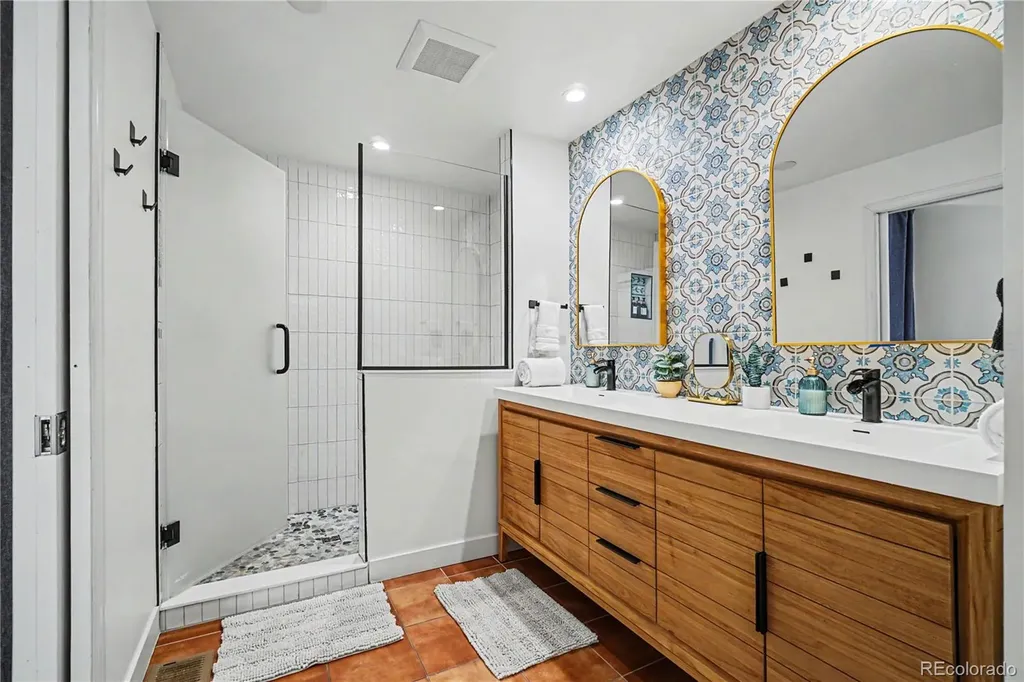 2216 S Clermont Street Denver CO 80222
