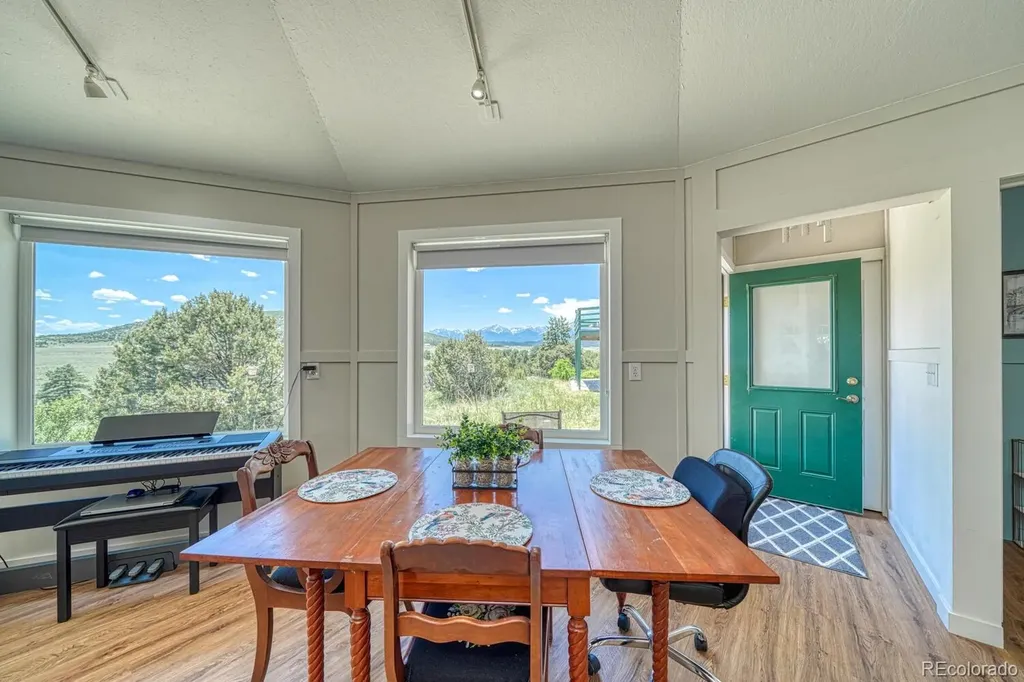 895 Acorn Road Cotopaxi CO 81223