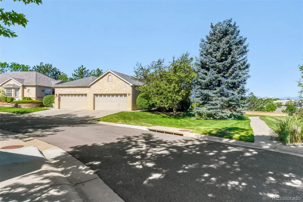 21 Woodland Circle Highlands Ranch CO 80126