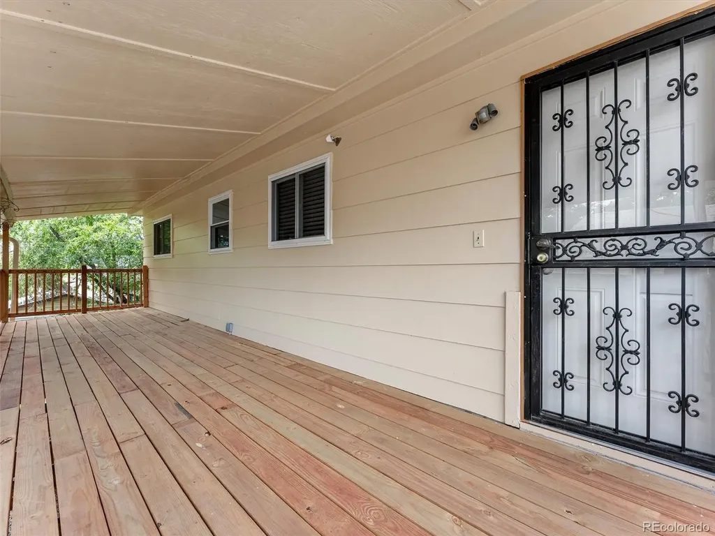 9966 E Elizabeth Street Thornton CO 80229
