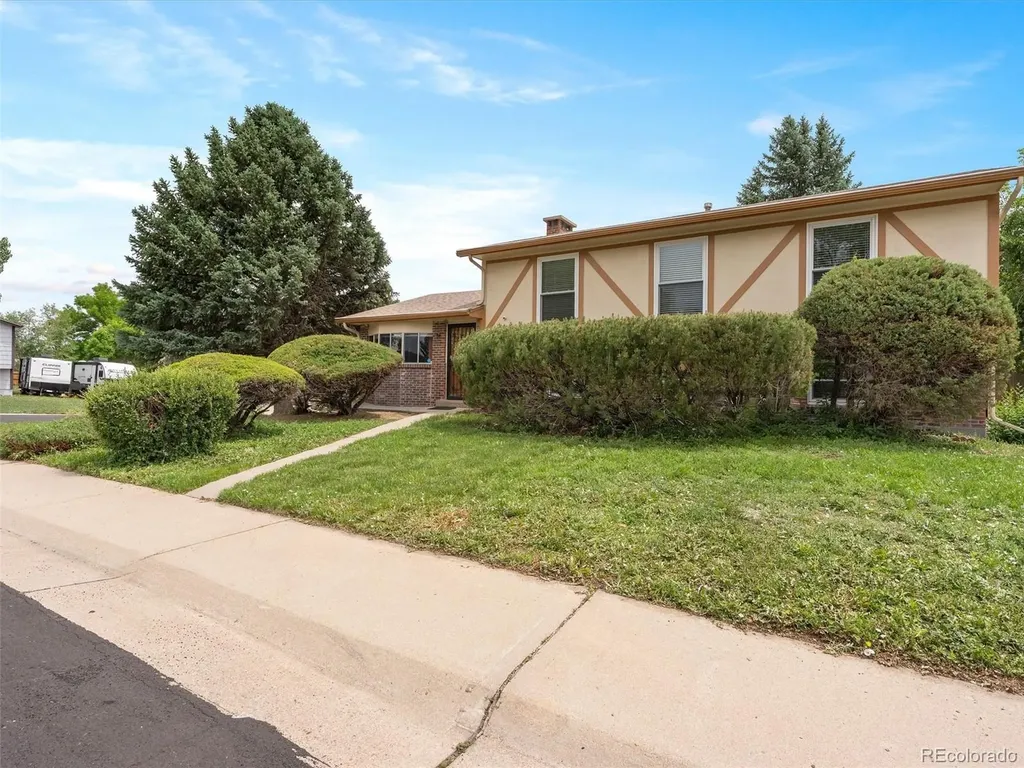 9966 E Elizabeth Street Thornton CO 80229