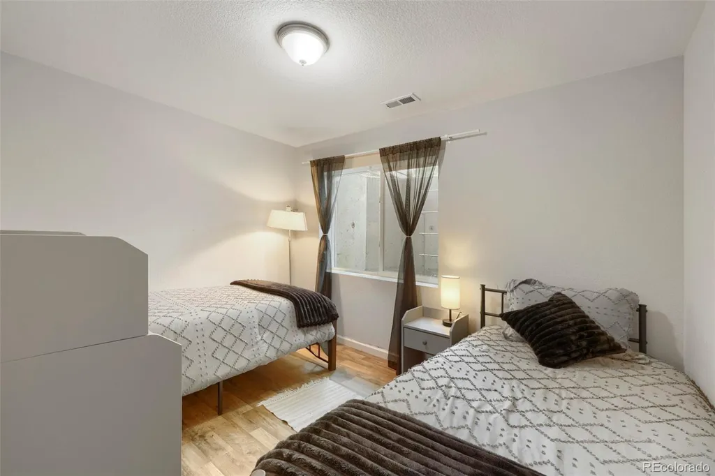 15655 E Kettle Place Englewood CO 80112