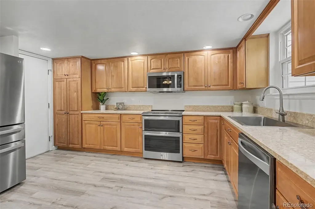 14305 E Marina Drive Aurora CO 80014