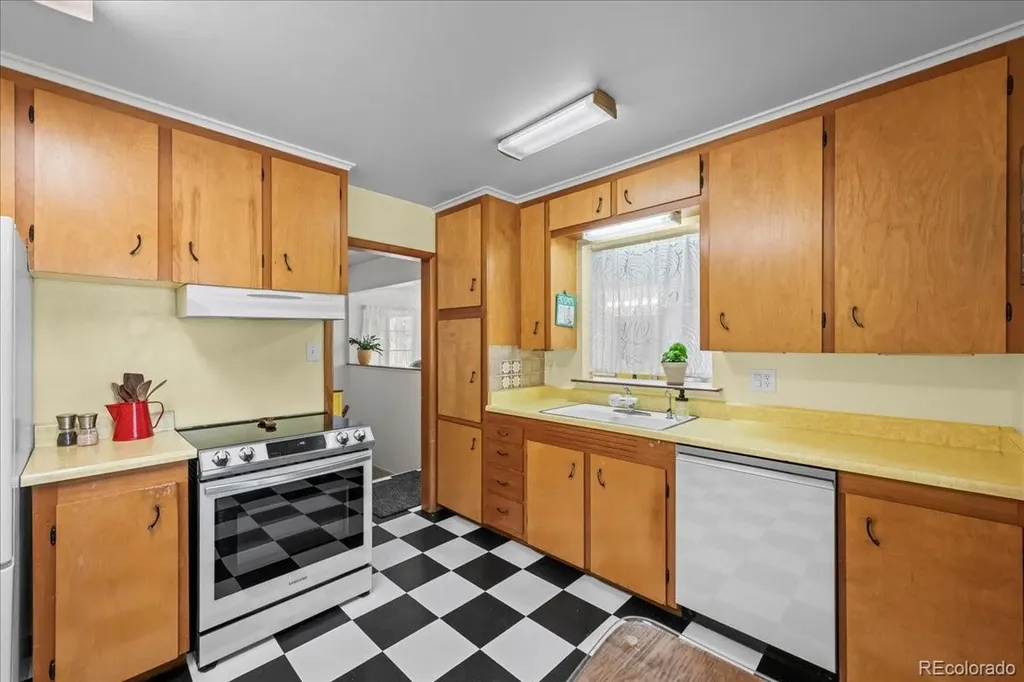 125 Hemlock Street Broomfield CO 80020