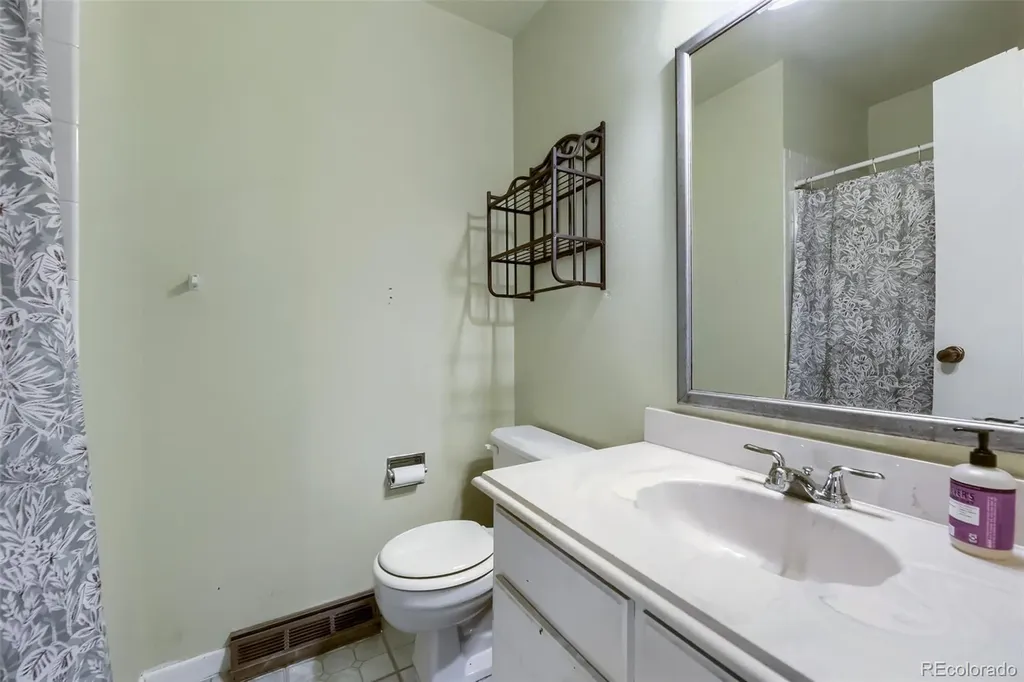 7187 S Webster Street Littleton CO 80128