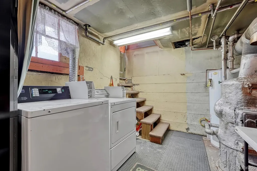 209 N Arcadia Street Colorado Springs CO 80903