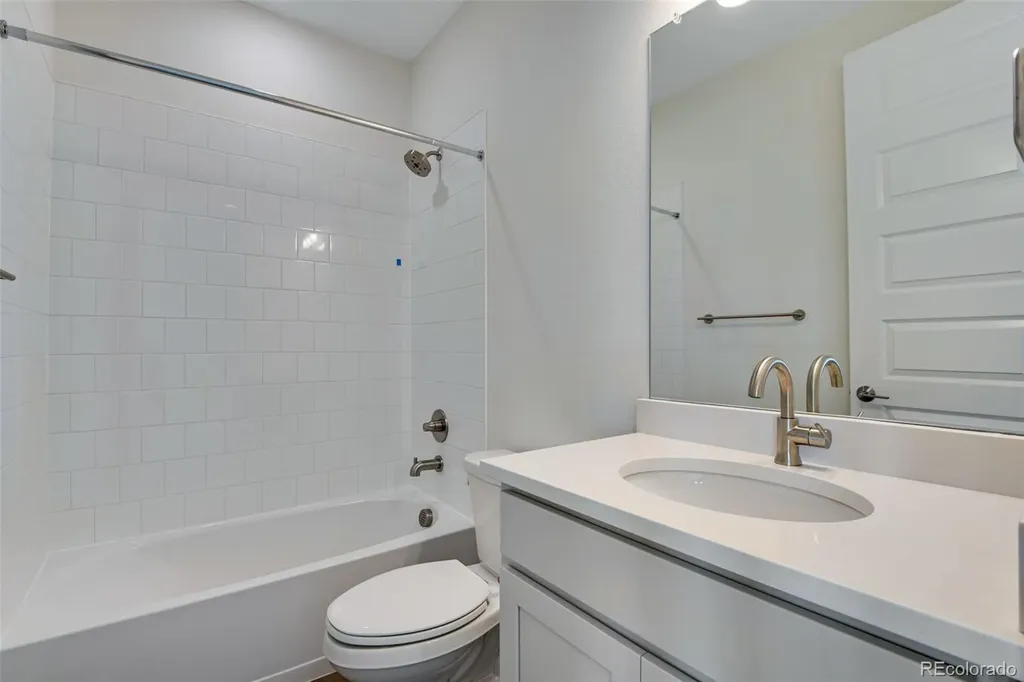 24563 E 34th Avenue Aurora CO 80019