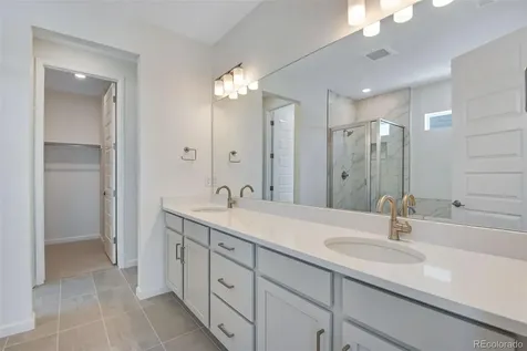24563 E 34th Avenue Aurora CO 80019
