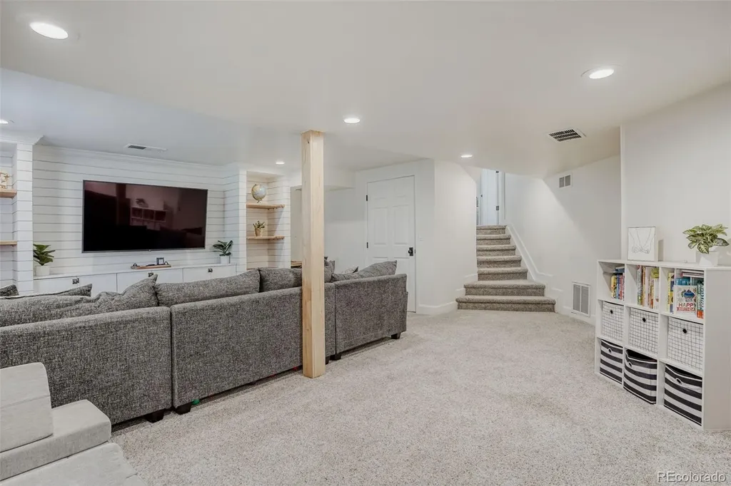 7294 S Crescent Drive Littleton CO 80120